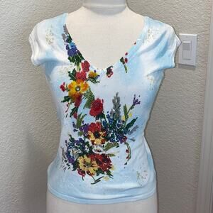 Cabo Fitted Stretchy V-Neck T-shirt w/ Floral Design Beaded & Sequins EUC Sz M